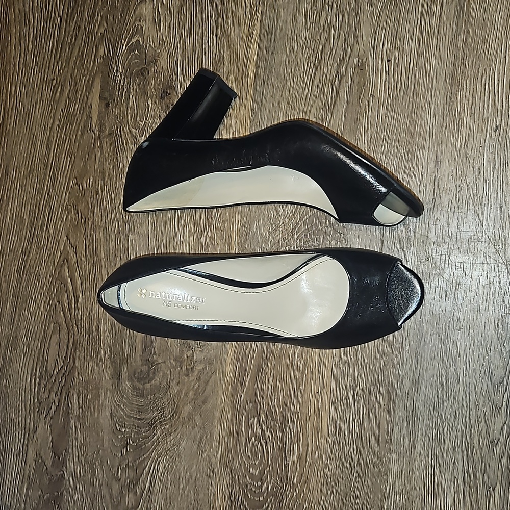 Naturalizer size 8.5W